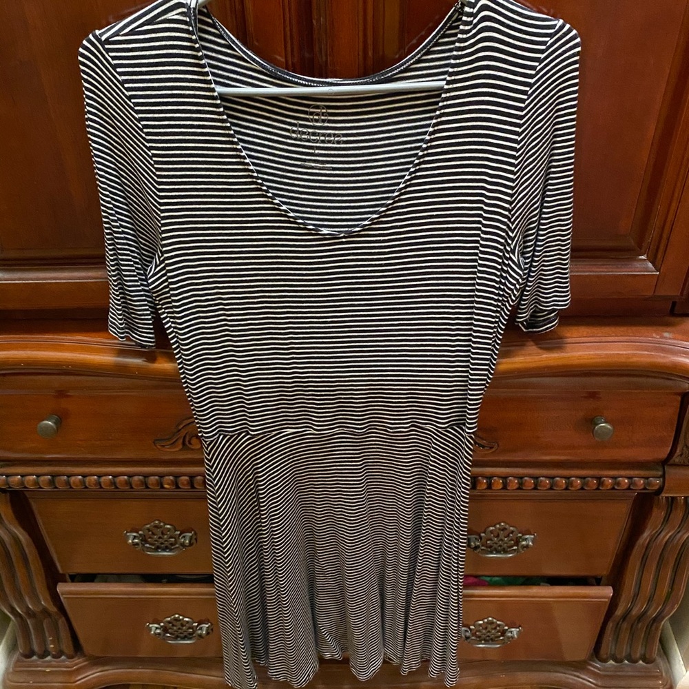 Women’s dress